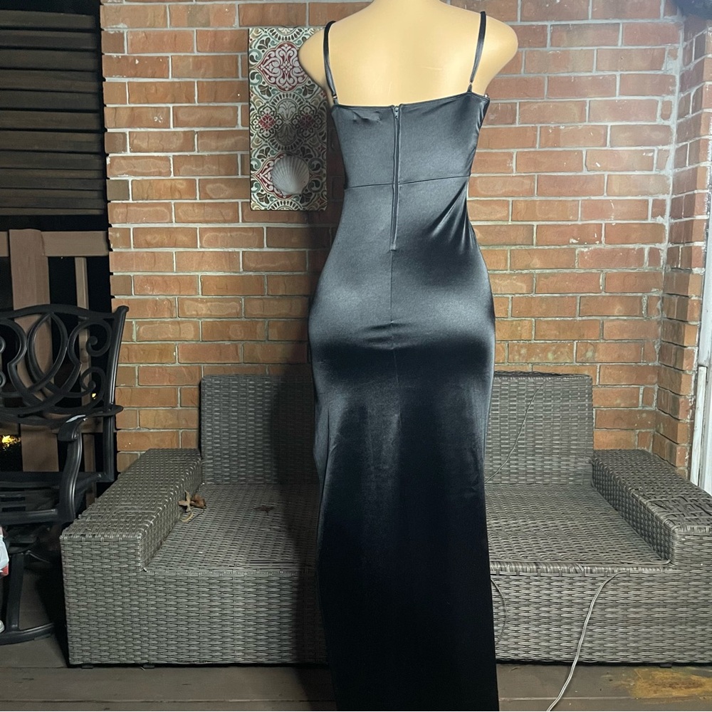 BLACK FORMAL DRESS - Picture 4 of 4